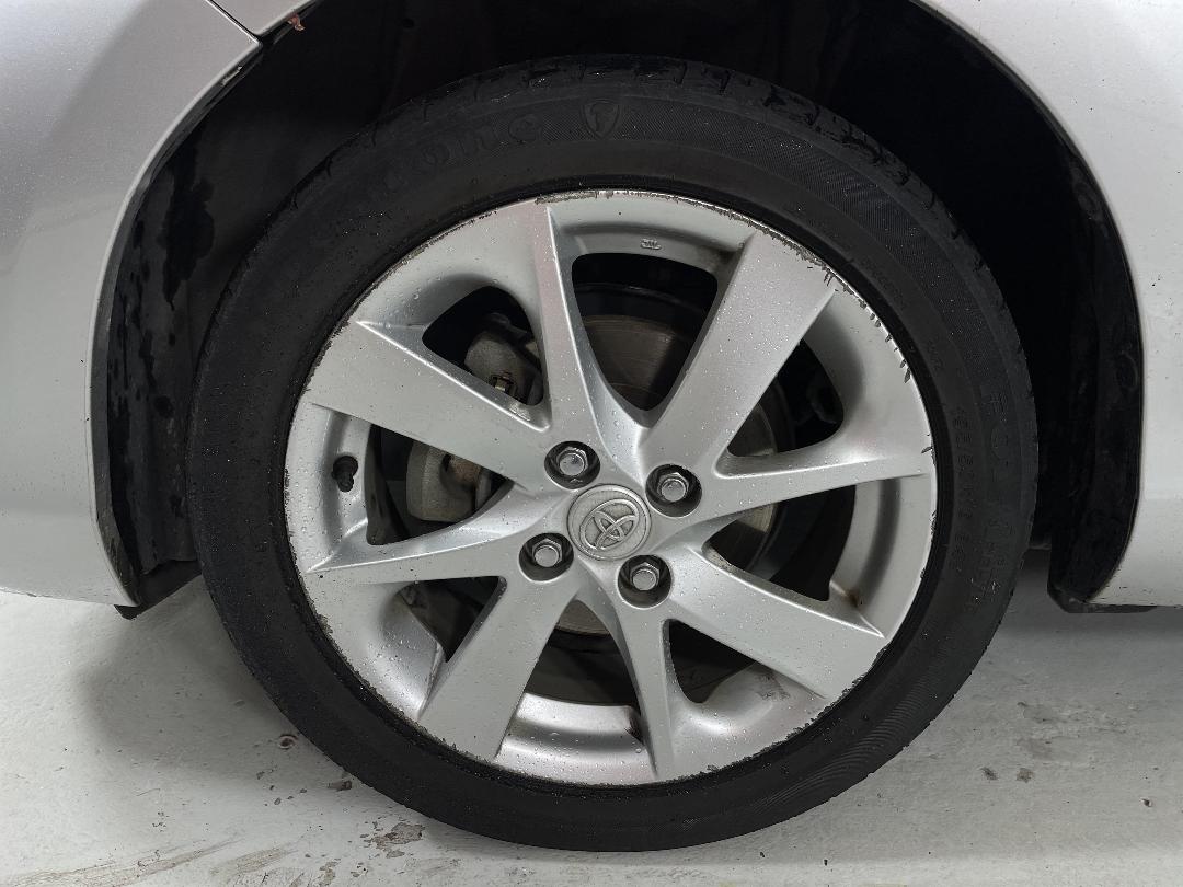 Photo '10' of Toyota Prius C