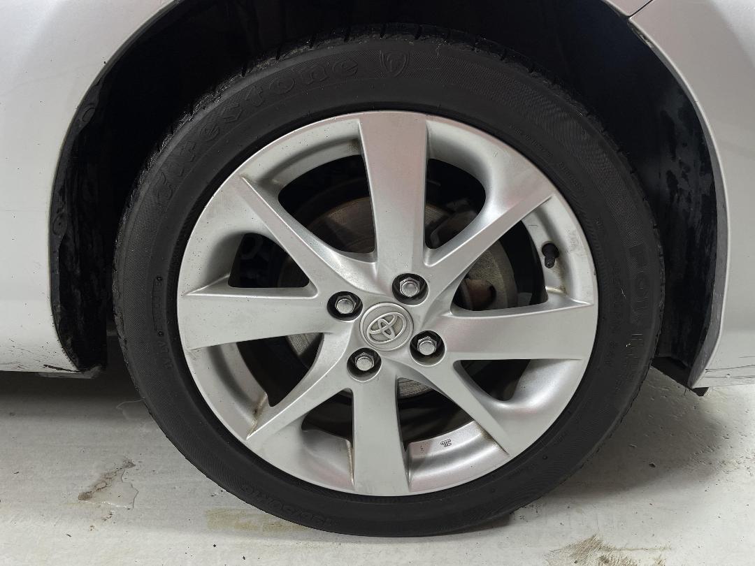 Photo '9' of Toyota Prius C