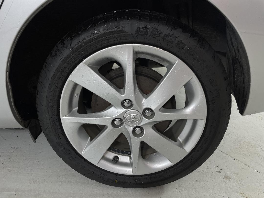 Photo '11' of Toyota Prius C