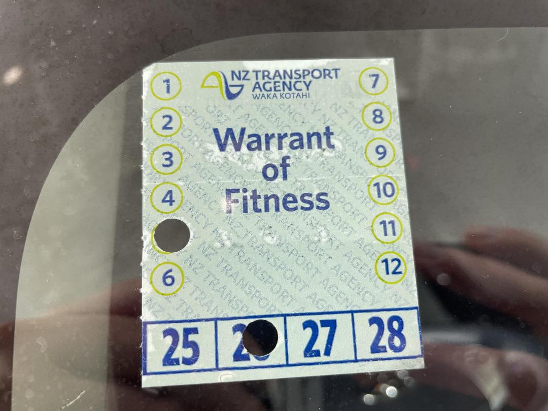 Photo '23' of Toyota Prius C