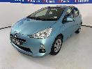 Thumbnail '4' of Toyota Prius C