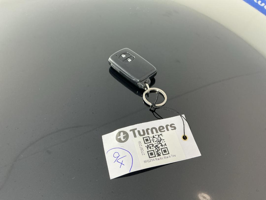 Photo '22' of Toyota Ractis