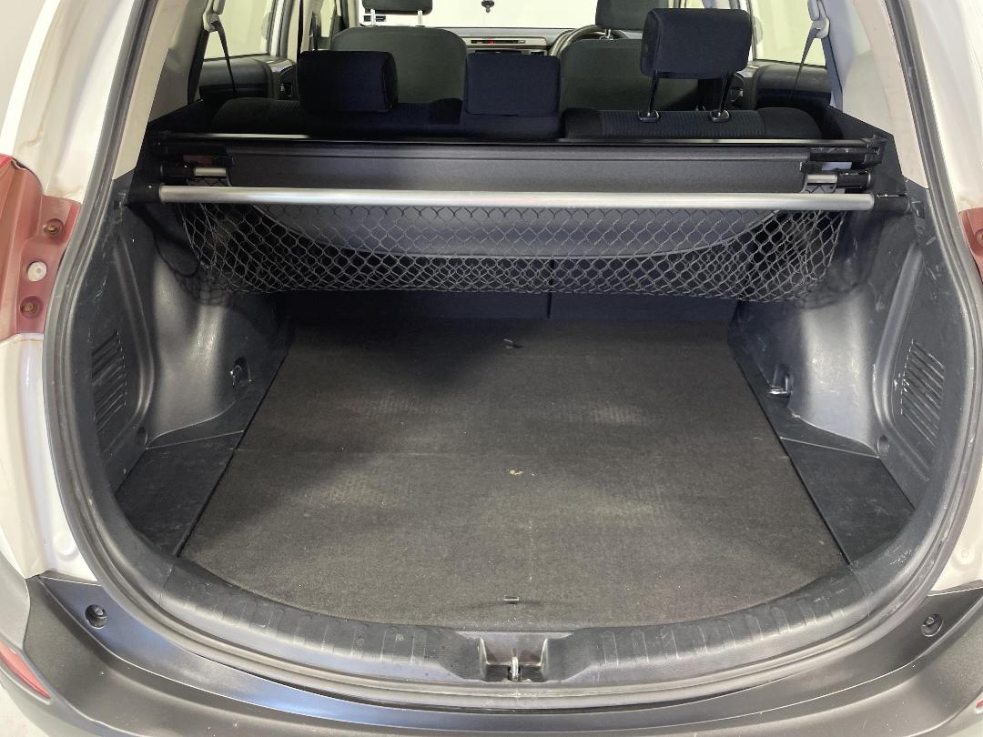 Photo '14' of Toyota Rav4