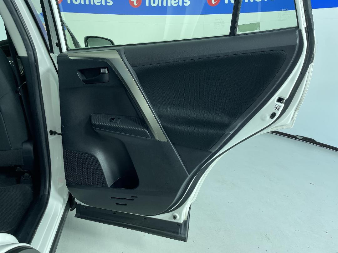 Photo '19' of Toyota Rav4