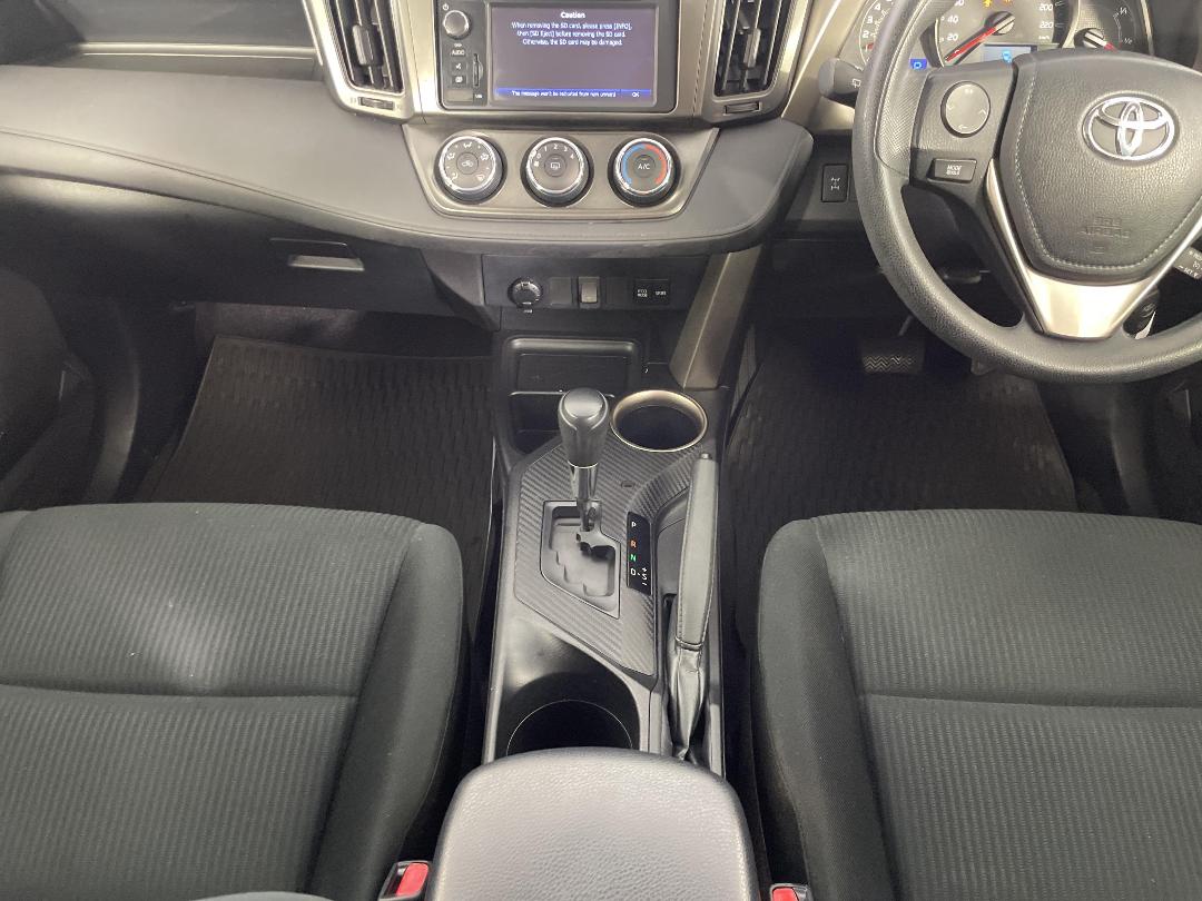 Photo '18' of Toyota Rav4