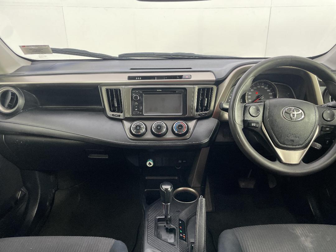 Photo '17' of Toyota Rav4 Photo '17' of Toyota Rav4