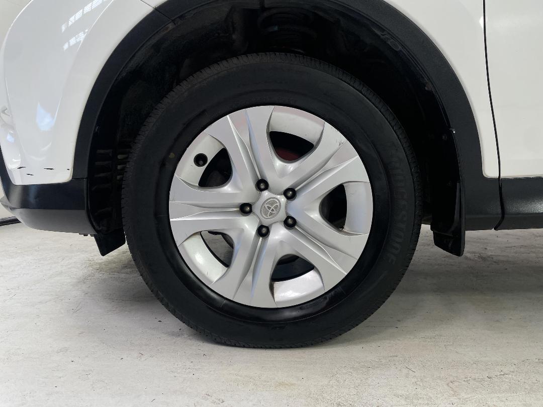 Photo '10' of Toyota Rav4 Photo '10' of Toyota Rav4