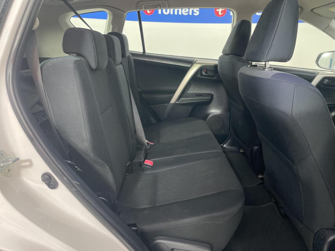 Photo '20' of Toyota Rav4