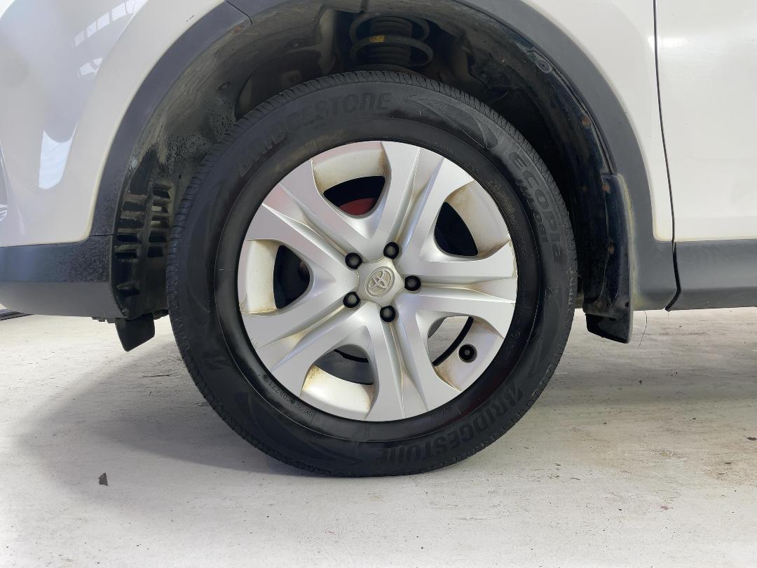 Photo '10' of Toyota Rav4