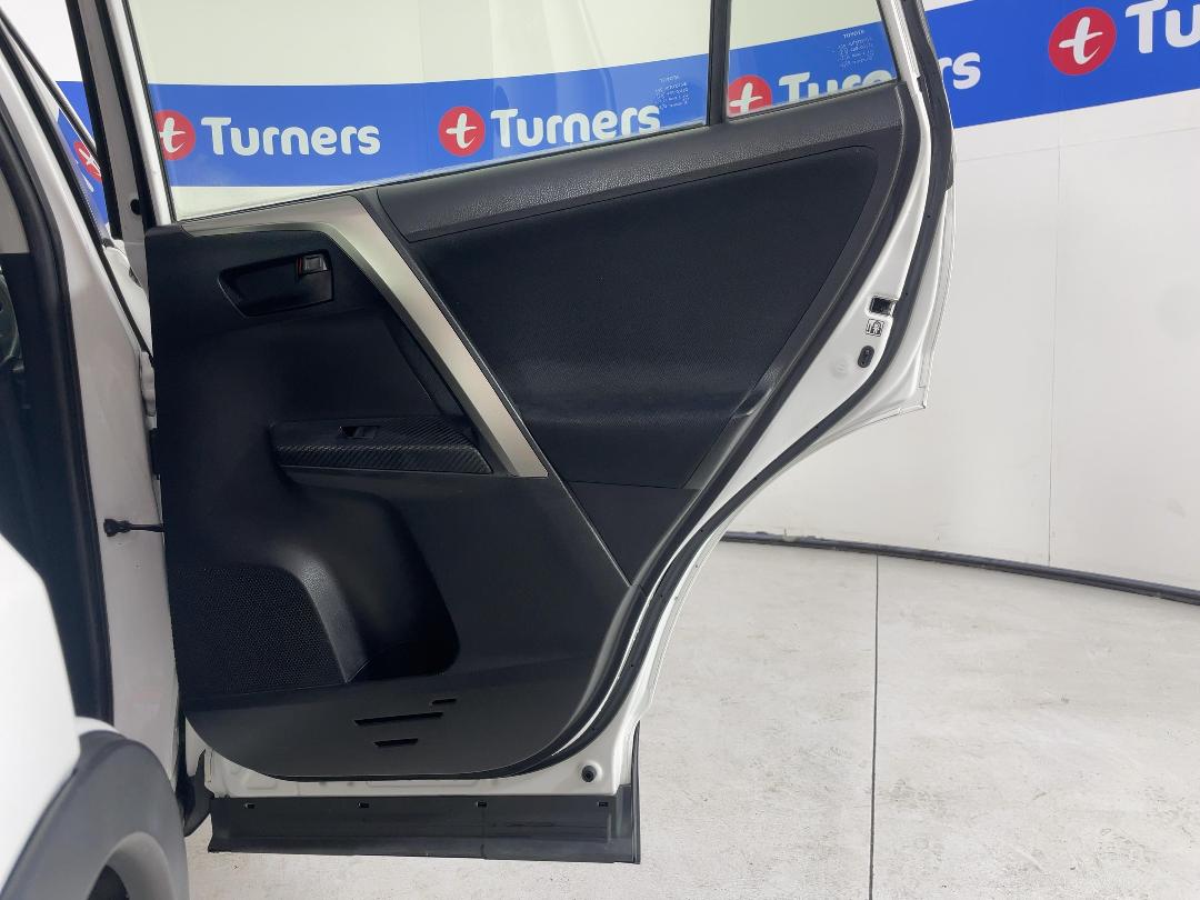 Photo '19' of Toyota Rav4