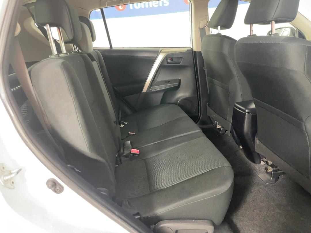 Photo '20' of Toyota Rav4