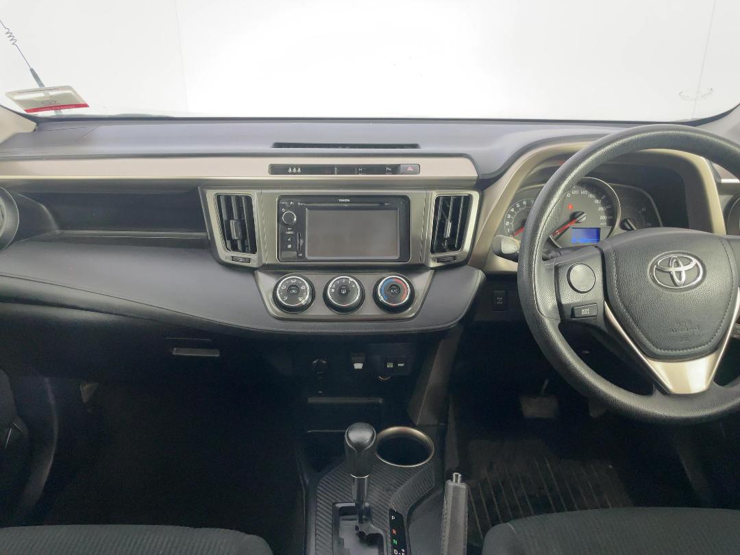 Photo '17' of Toyota Rav4