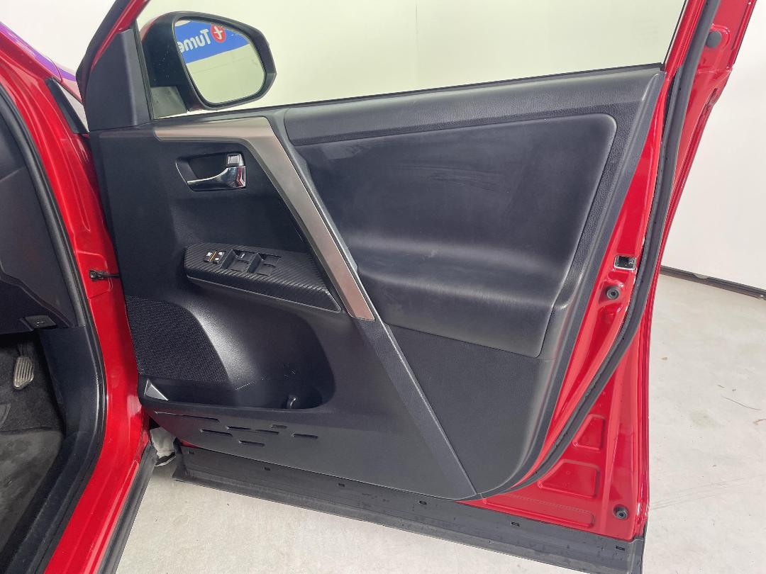 Photo '15' of Toyota Rav4 Photo '15' of Toyota Rav4