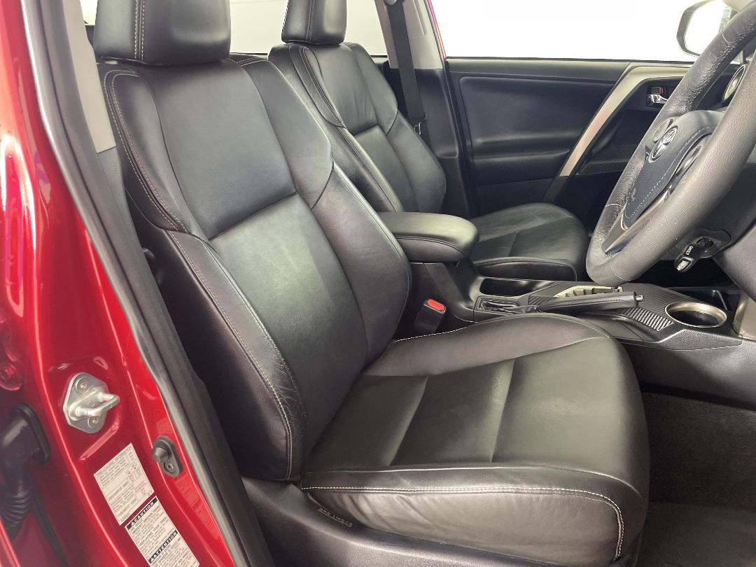 Photo '16' of Toyota Rav4 Photo '16' of Toyota Rav4