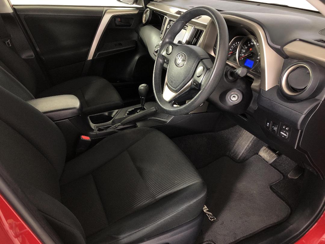 Photo '16' of Toyota Rav4 Photo '16' of Toyota Rav4