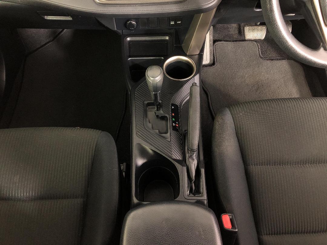 Photo '18' of Toyota Rav4 Photo '18' of Toyota Rav4