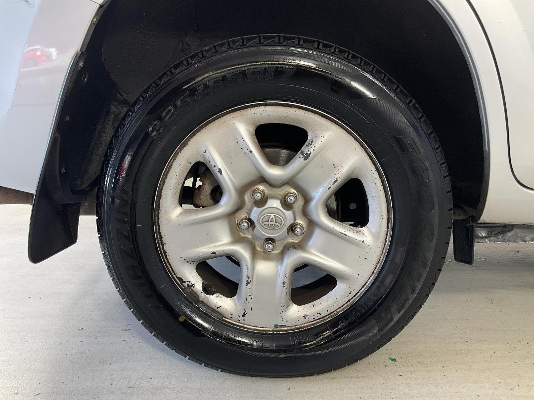 Photo '12' of Toyota Rav4 Photo '12' of Toyota Rav4