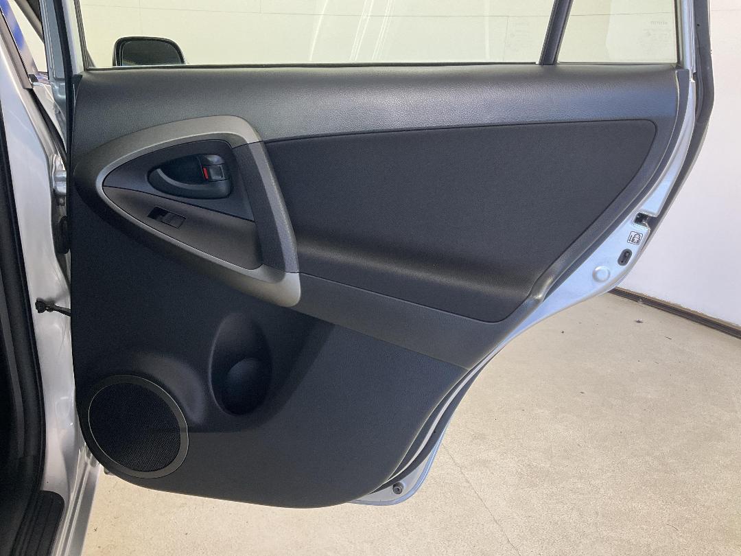 Photo '19' of Toyota Rav4 Photo '19' of Toyota Rav4