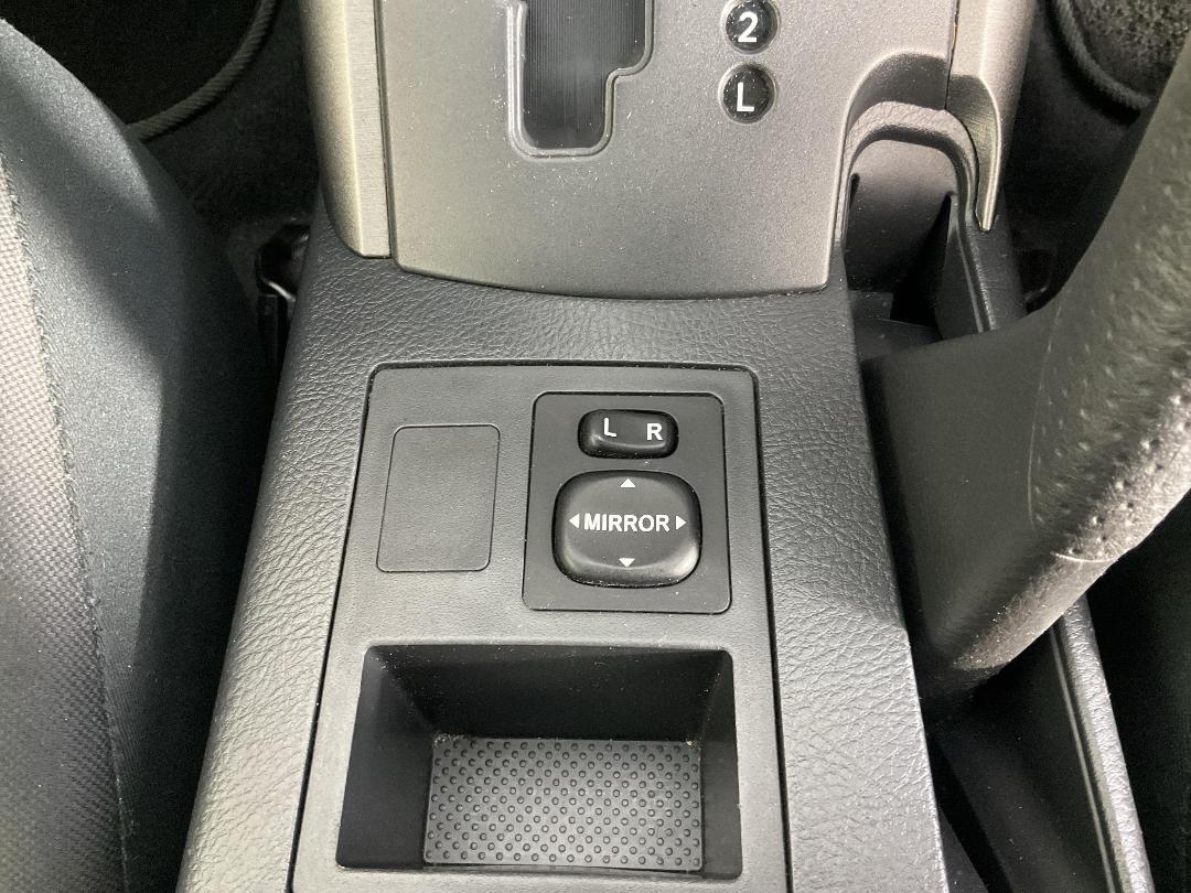 Photo '28' of Toyota Rav4 Photo '28' of Toyota Rav4