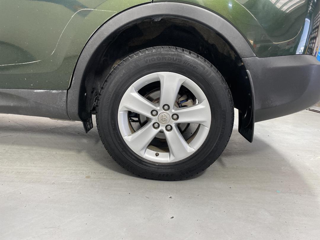 Photo '11' of Toyota Rav4