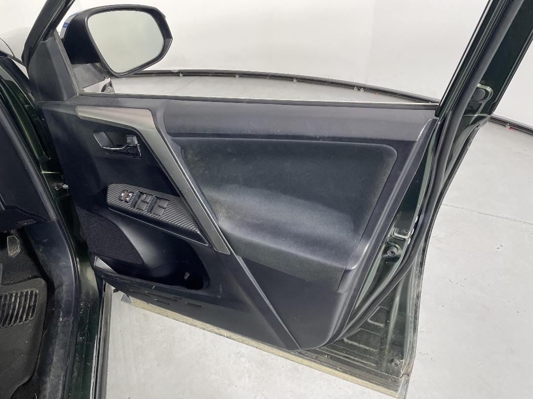 Photo '15' of Toyota Rav4