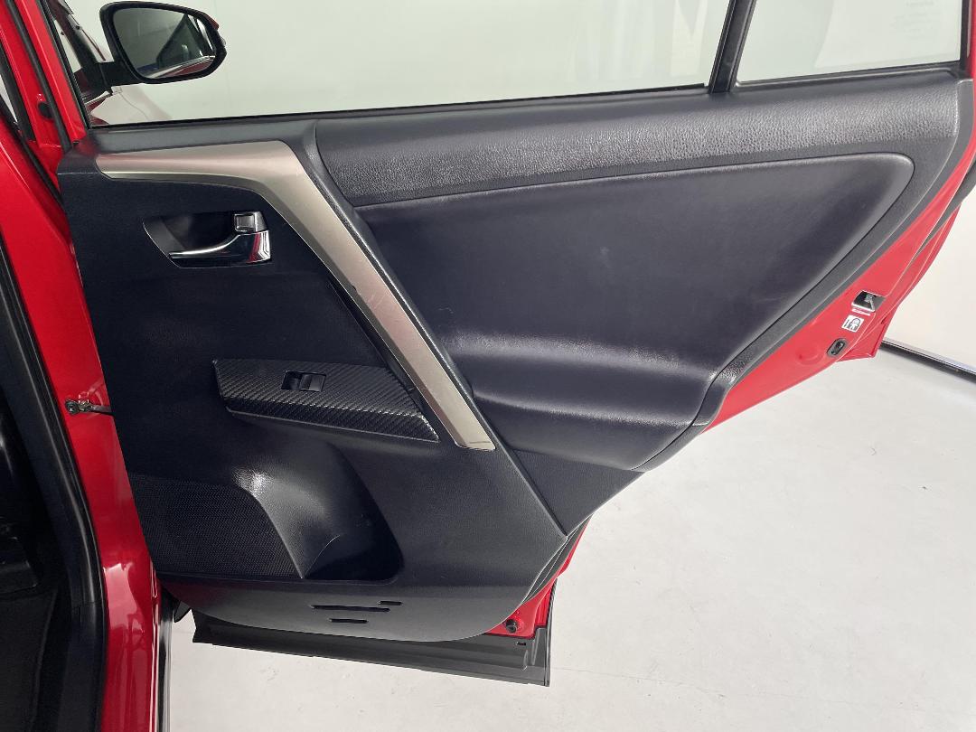 Photo '19' of Toyota Rav4 Photo '19' of Toyota Rav4