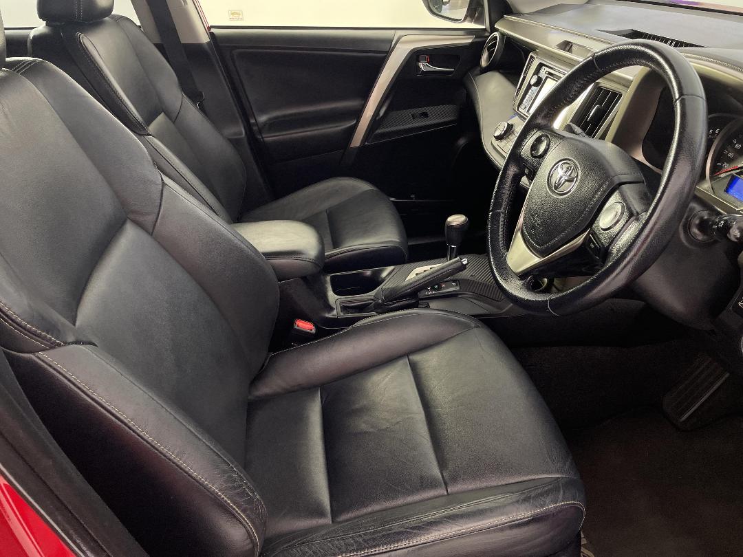 Photo '16' of Toyota Rav4 Photo '16' of Toyota Rav4