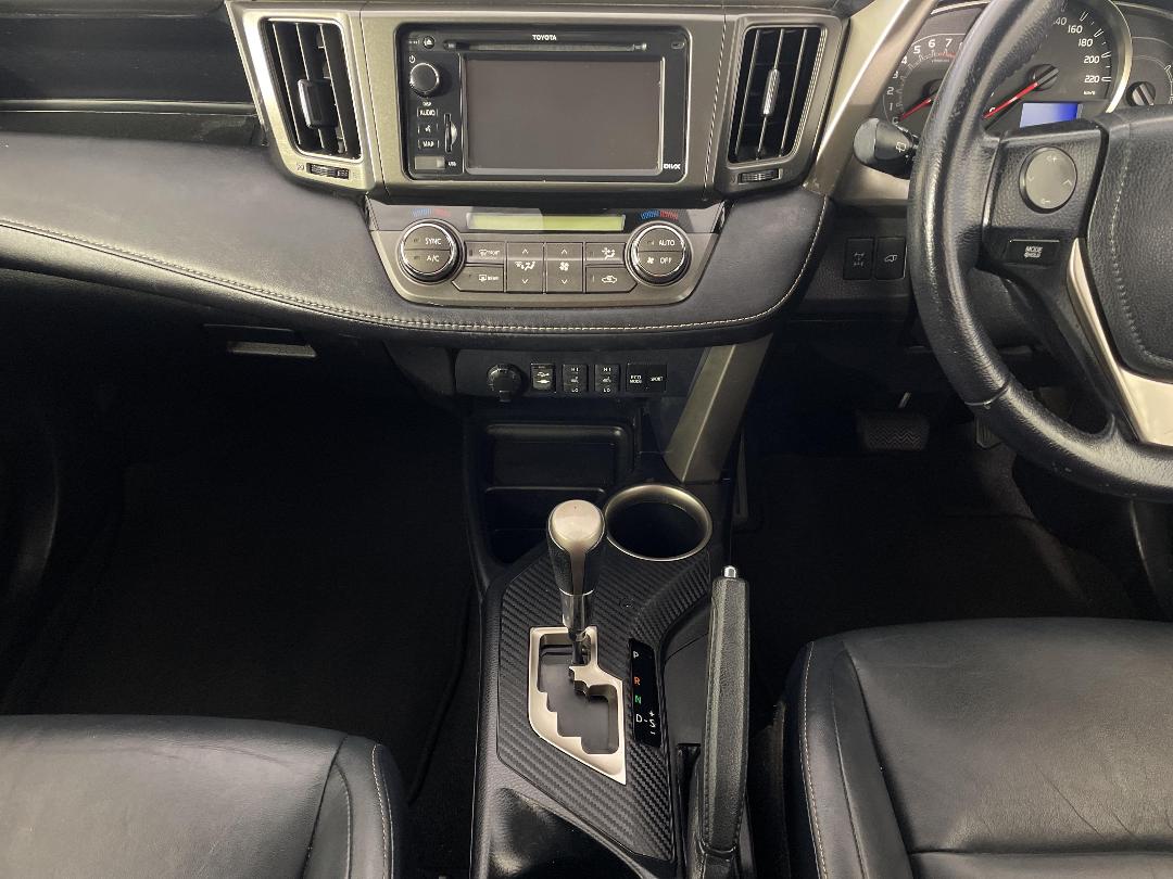 Photo '18' of Toyota Rav4 Photo '18' of Toyota Rav4