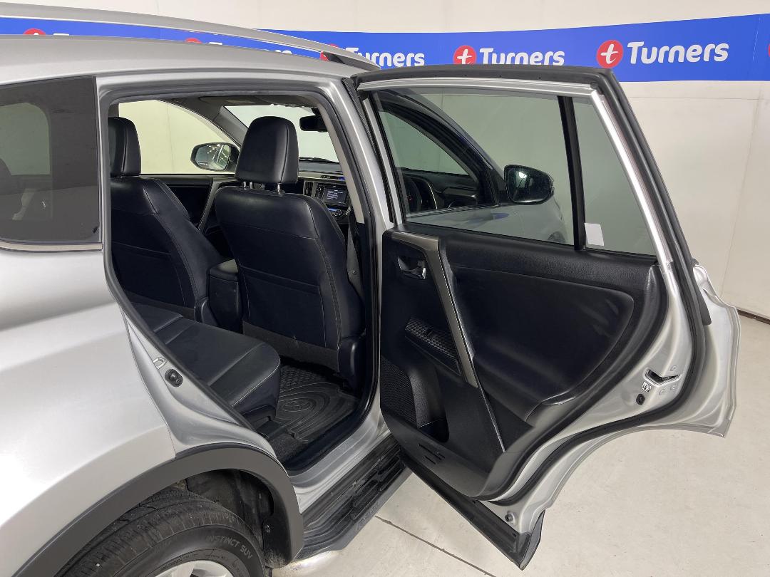 Photo '19' of Toyota Rav4 Photo '19' of Toyota Rav4