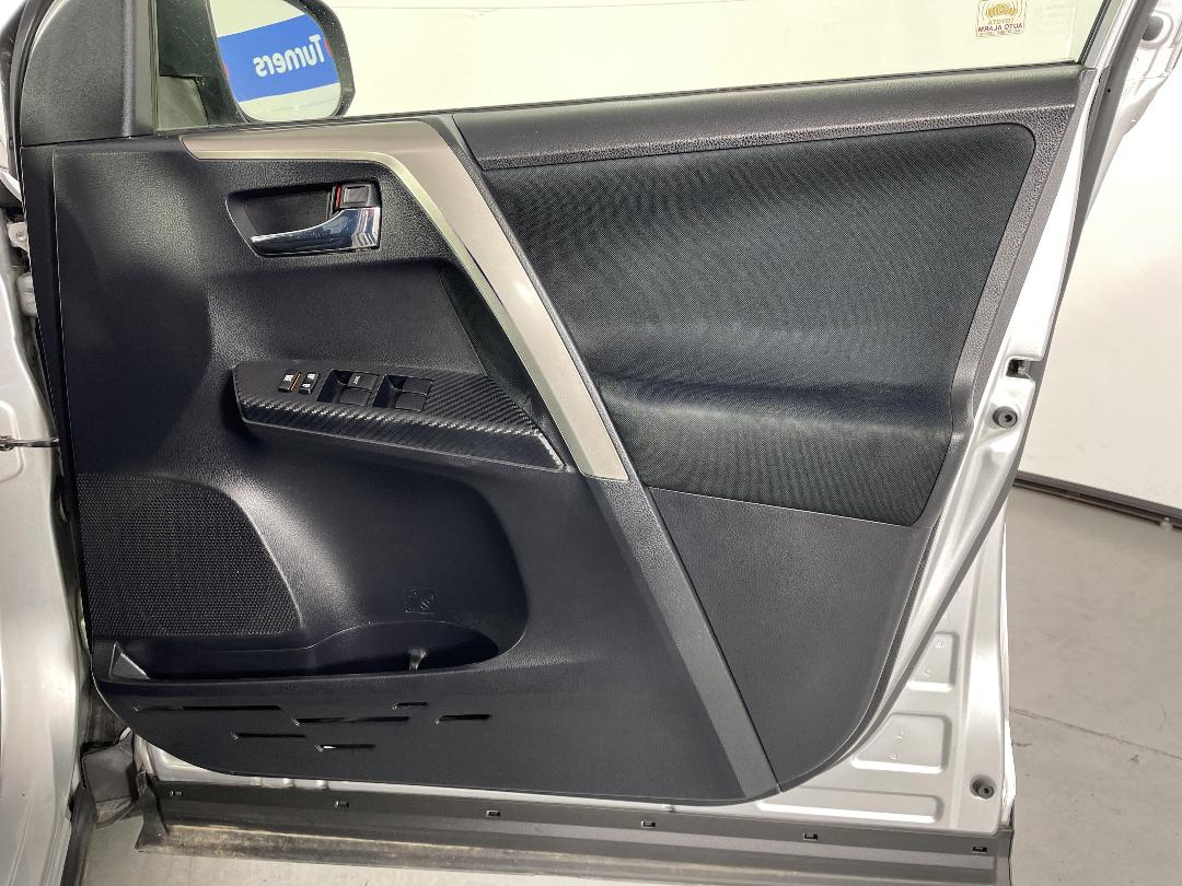 Photo '15' of Toyota Rav4 Photo '15' of Toyota Rav4