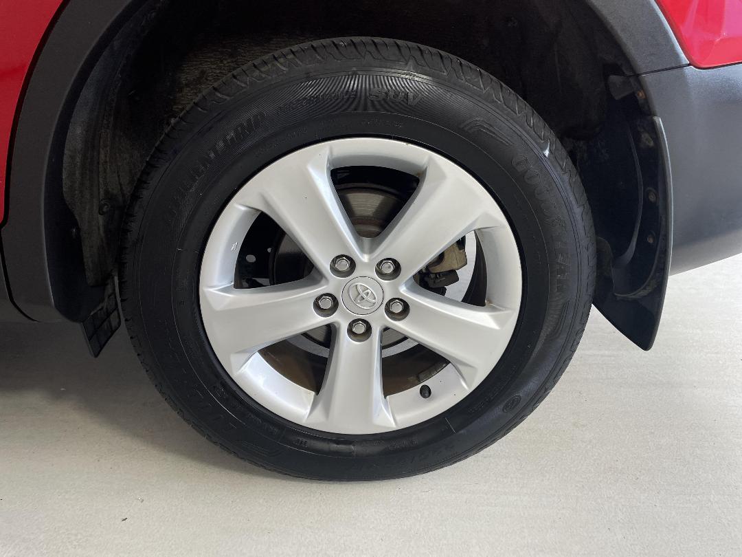 Photo '11' of Toyota Rav4