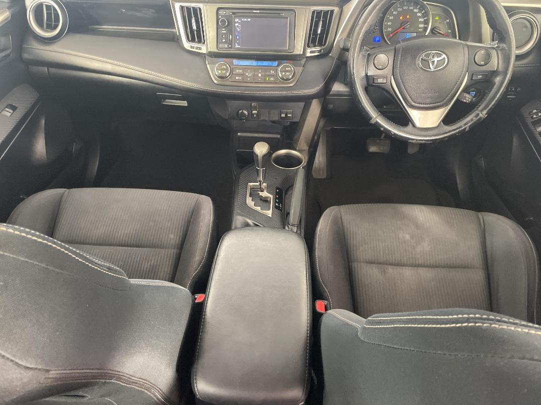 Photo '18' of Toyota Rav4