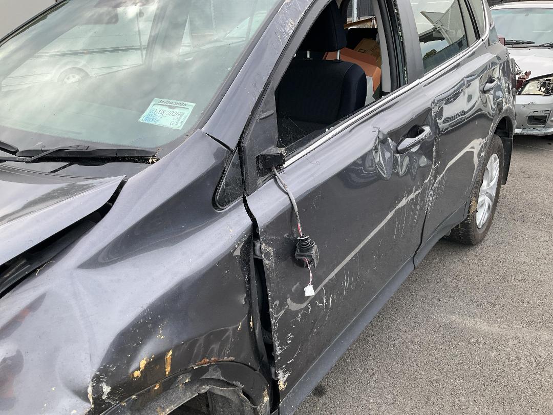 Photo '6' of Toyota Rav4 GX SUV