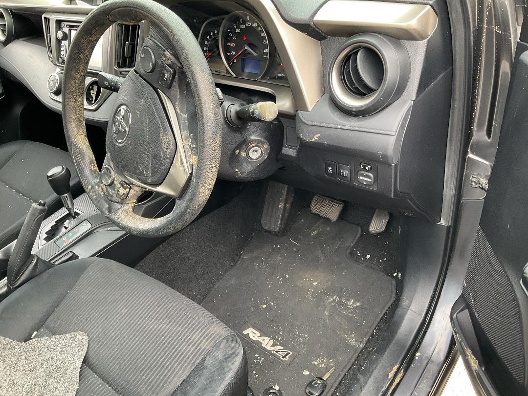 Photo '10' of Toyota Rav4 GX SUV