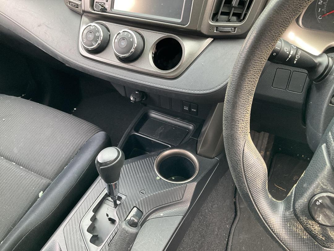 Photo '11' of Toyota Rav4 GX SUV