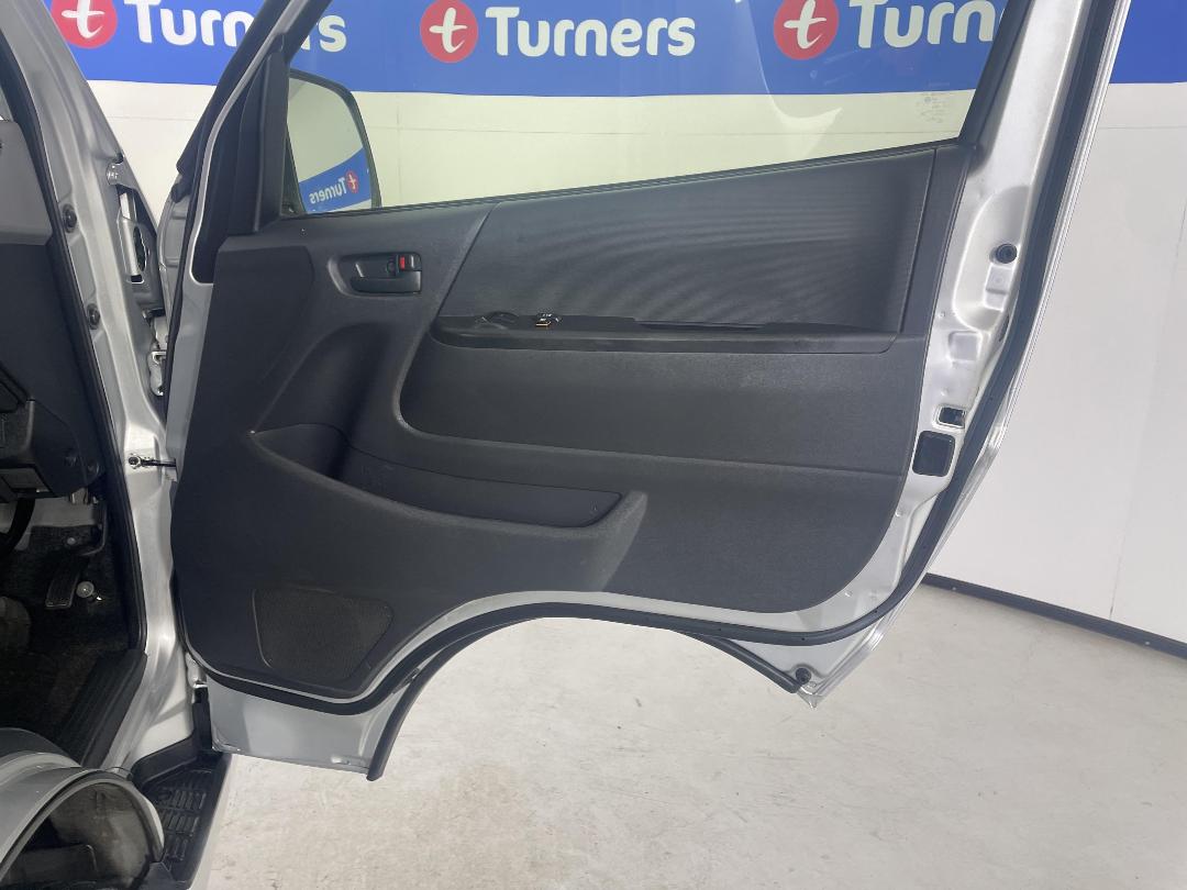 Photo '15' of Toyota Regius