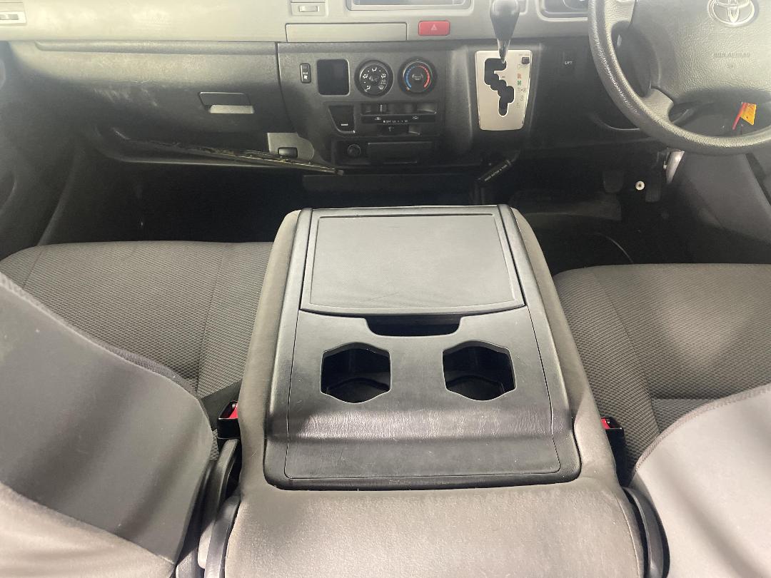 Photo '18' of Toyota Regius