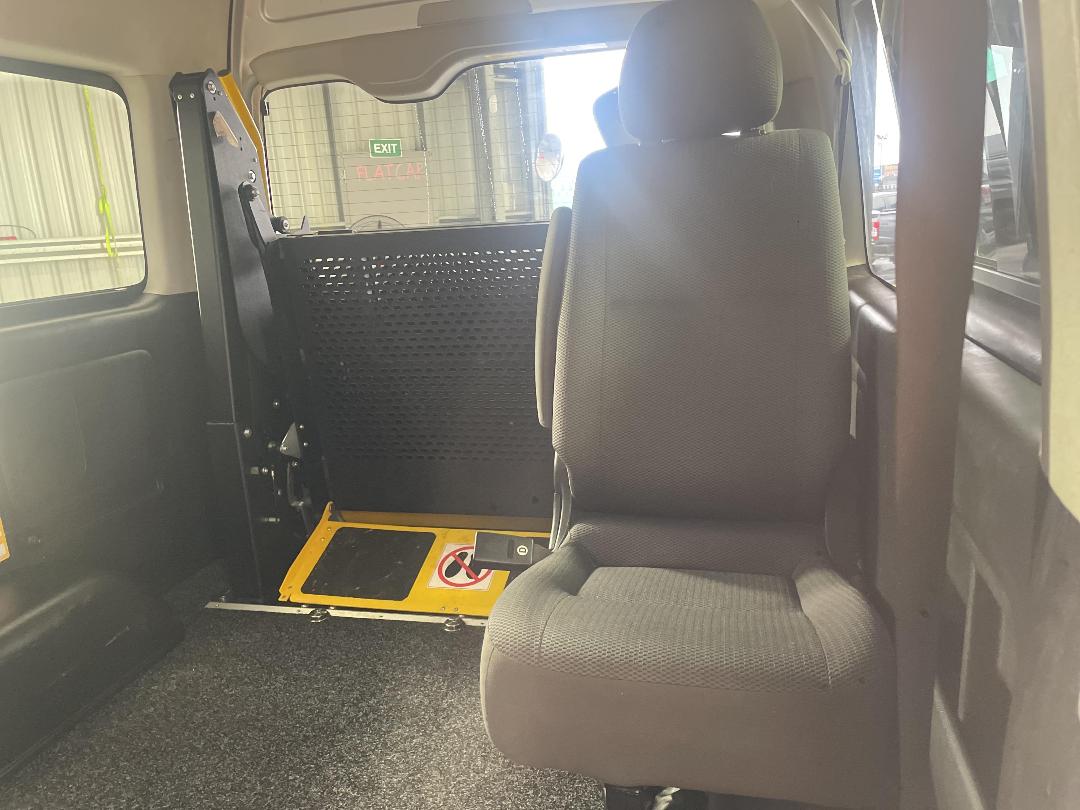 Photo '23' of Toyota Regius