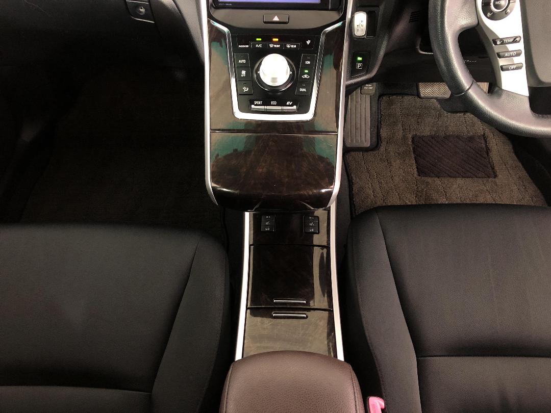 Photo '18' of Toyota SAI