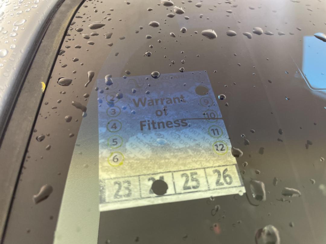 Used Toyota Spade 2013 Otahuhu at Turners Cars 25153588 Turners