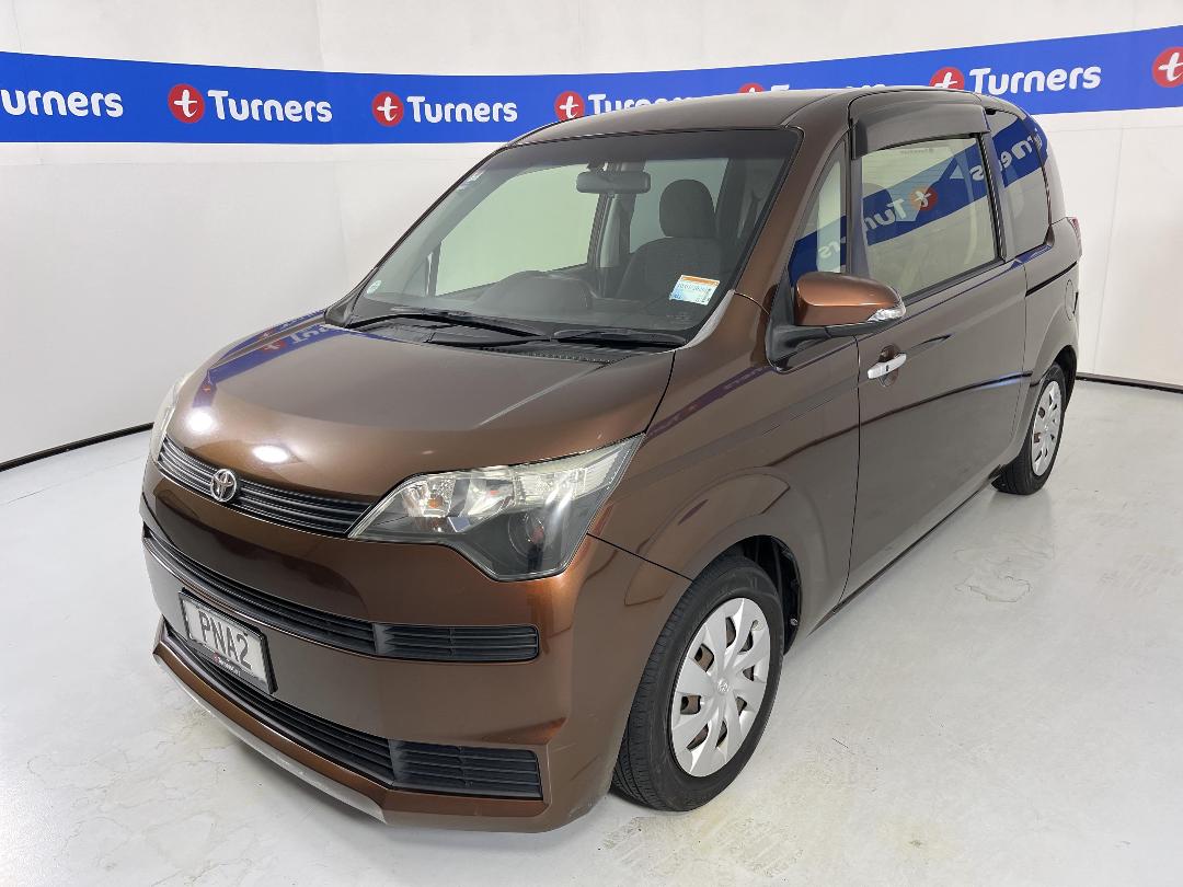 Photo '4' of Toyota Spade