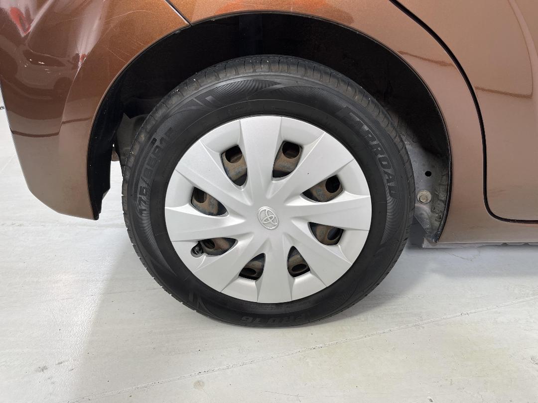 Photo '12' of Toyota Spade