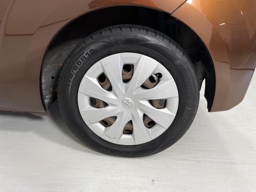 Photo '11' of Toyota Spade