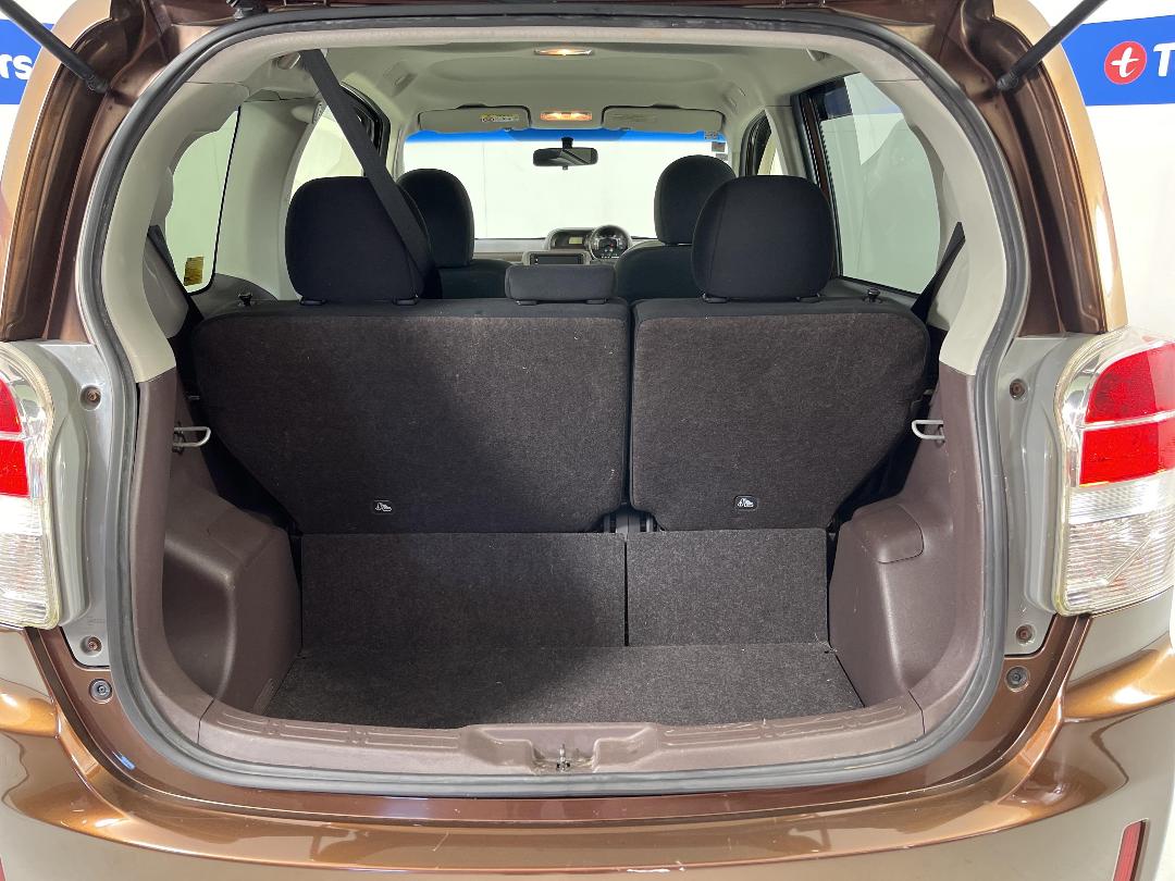 Photo '14' of Toyota Spade