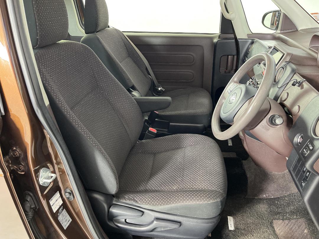 Photo '16' of Toyota Spade