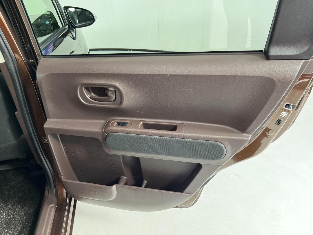 Photo '19' of Toyota Spade