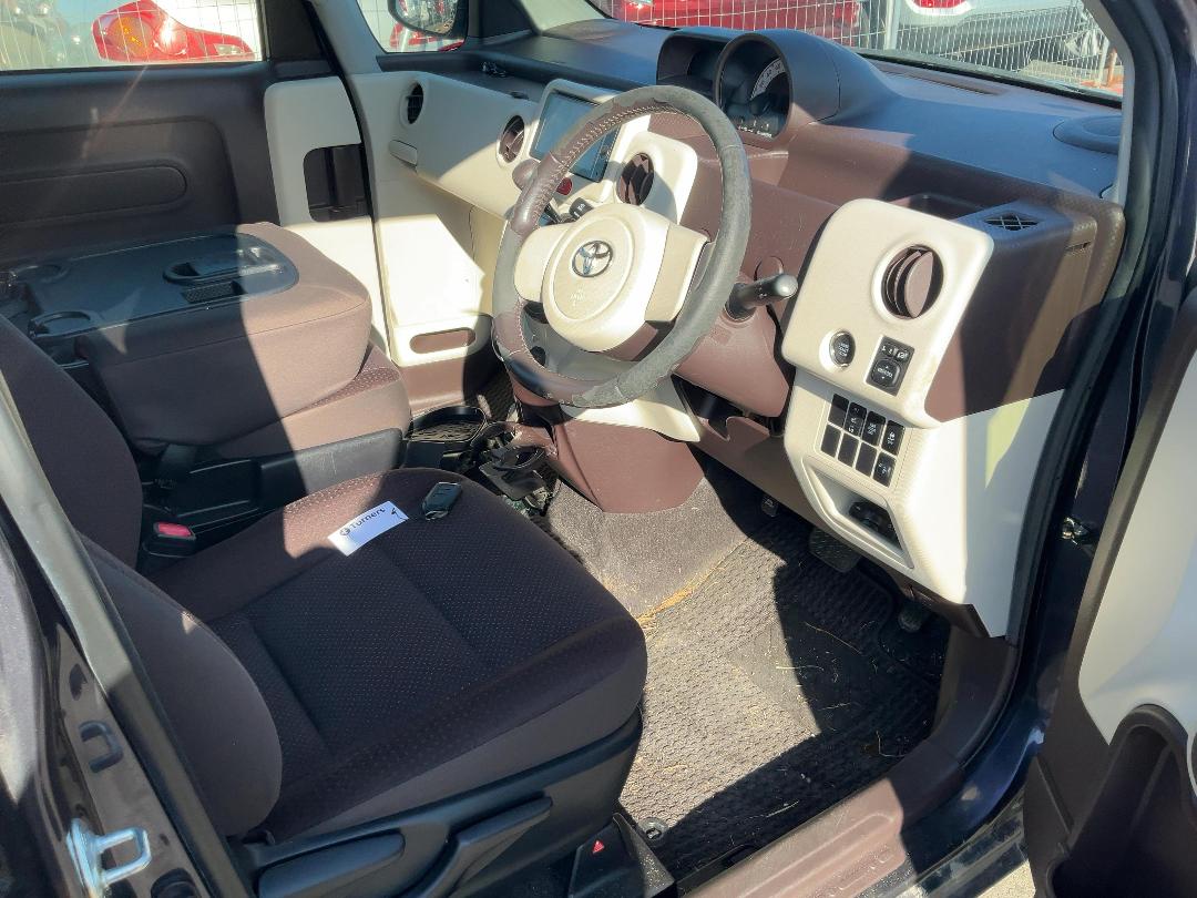 Photo '13' of Toyota Spade