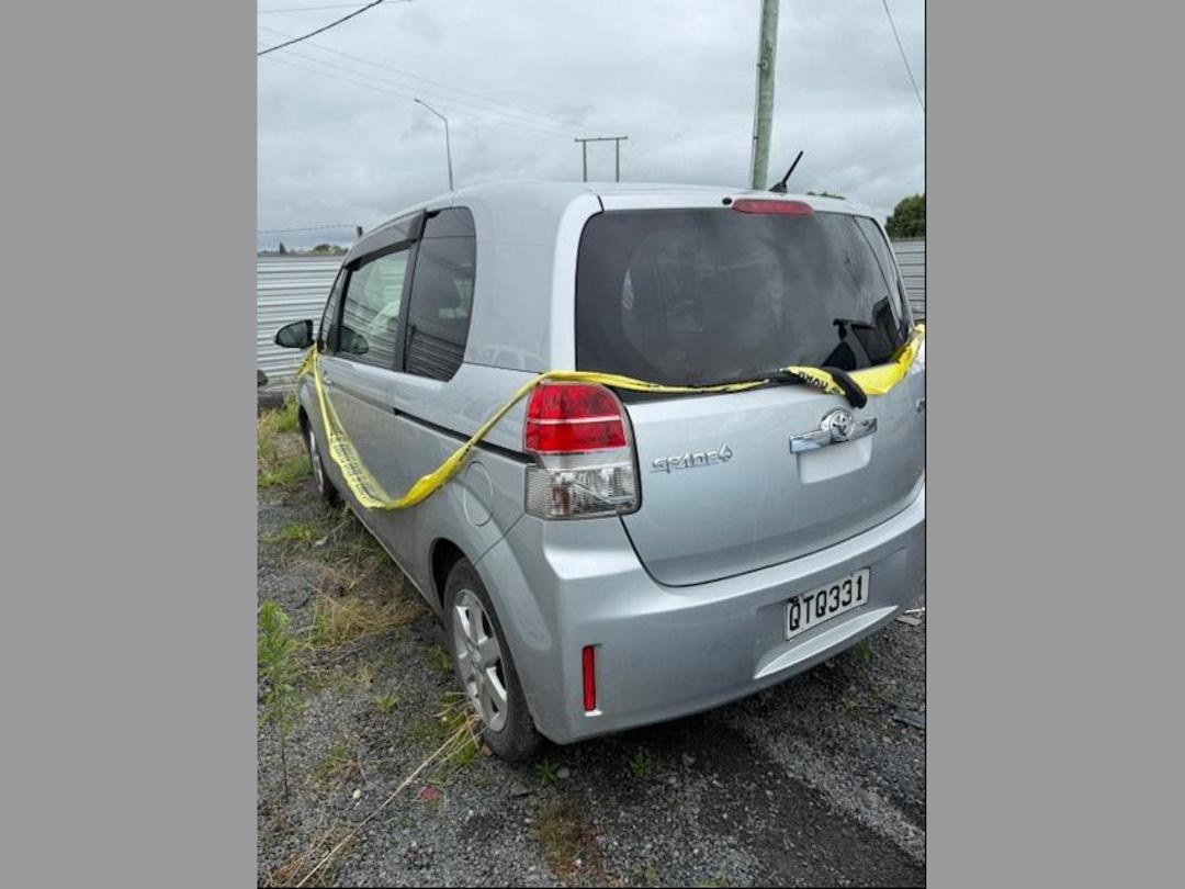 Photo '3' of Toyota Spade