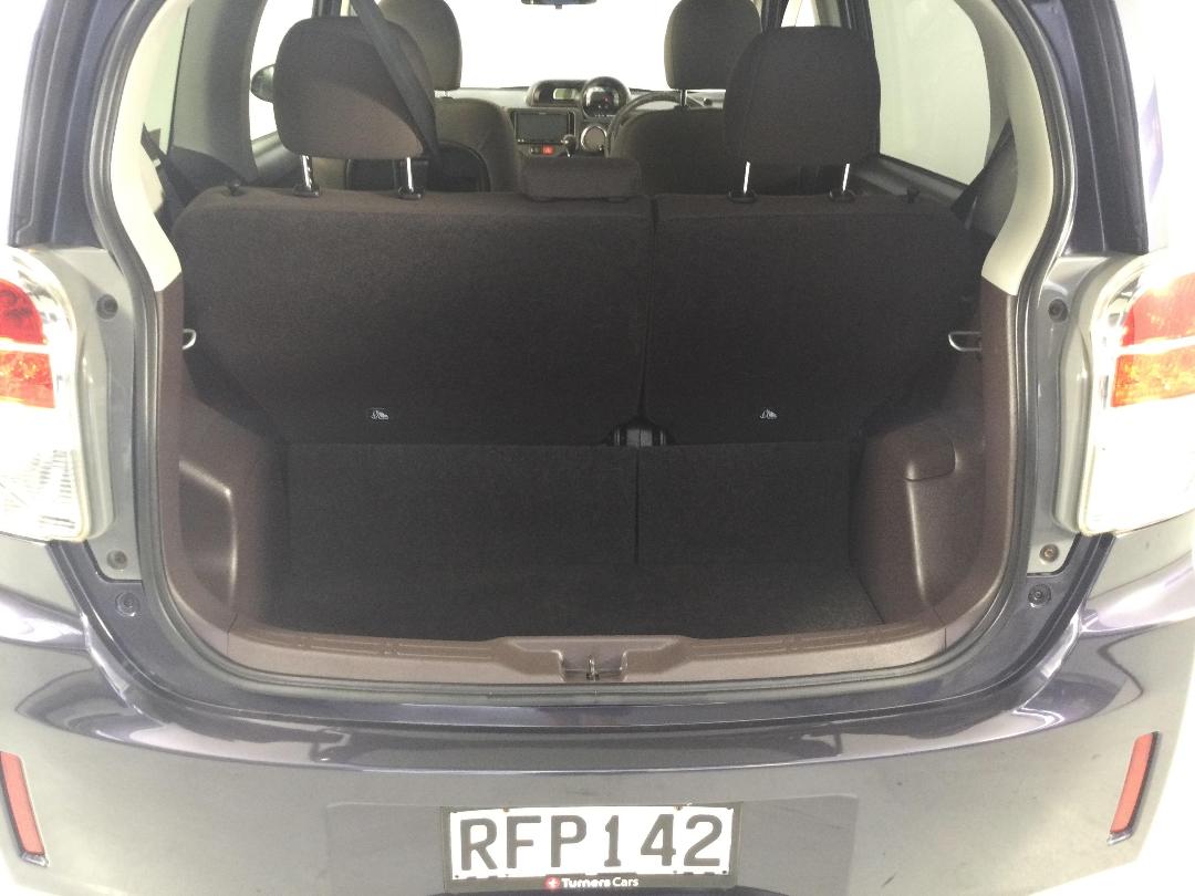 Photo '14' of Toyota Spade