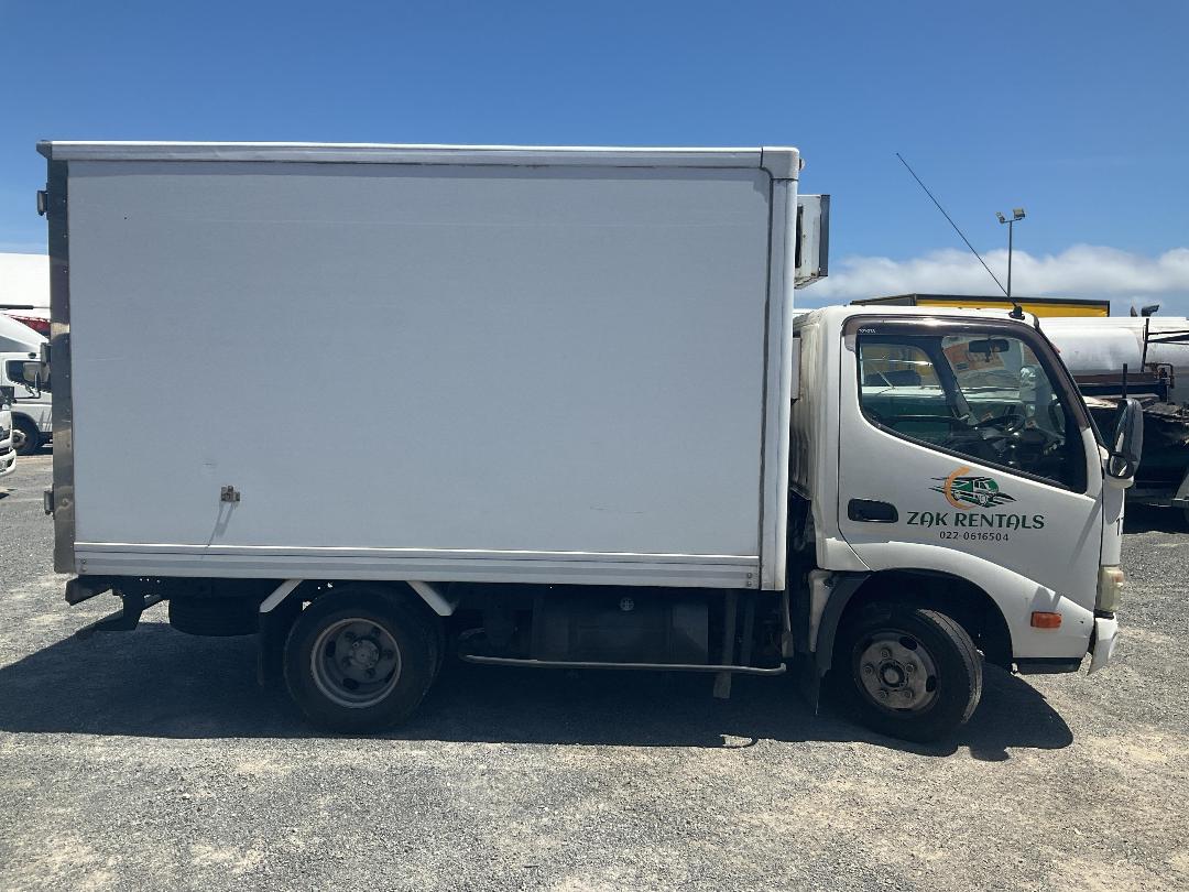 Photo '4' of Toyota Toyoace Chiller